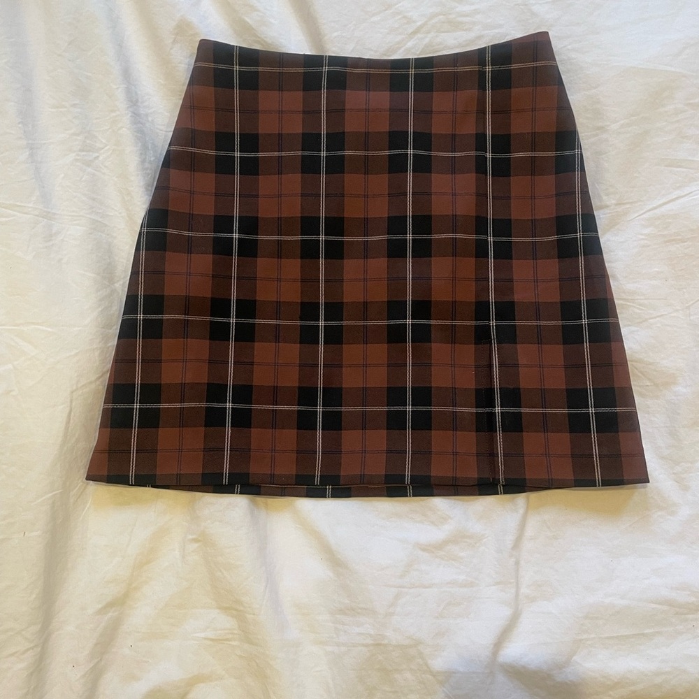 Aritzia x Sunday Best: 00 Good as NEW Plaid Mini Skirt - Brown and Black